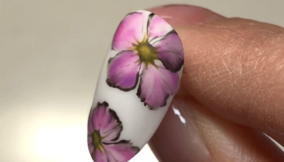 ジェルネイル 花 の書き方 大人花柄ネイルのやり方3つのポイント にいののぞみブログ